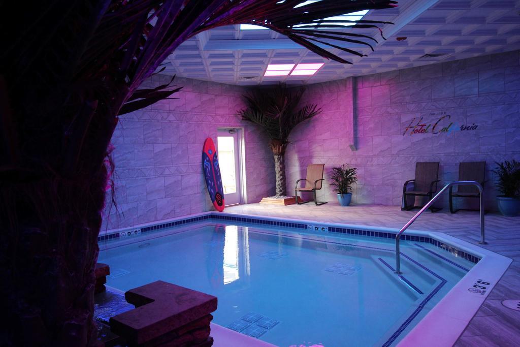 Austintown California Palms Hotel And Suites מראה חיצוני תמונה
